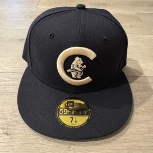 New Era Chicago Cubs Baseball Hat sz. 7 1/8 Navy Cream Green MLB Cap
